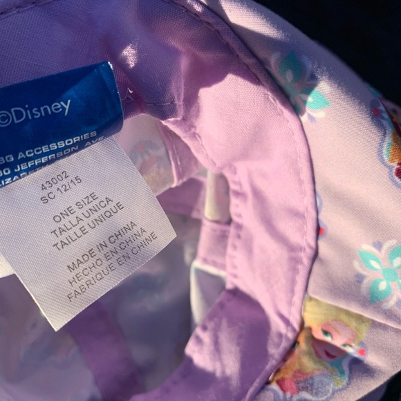 Frozen Bucket Hat - Picture 4 of 4